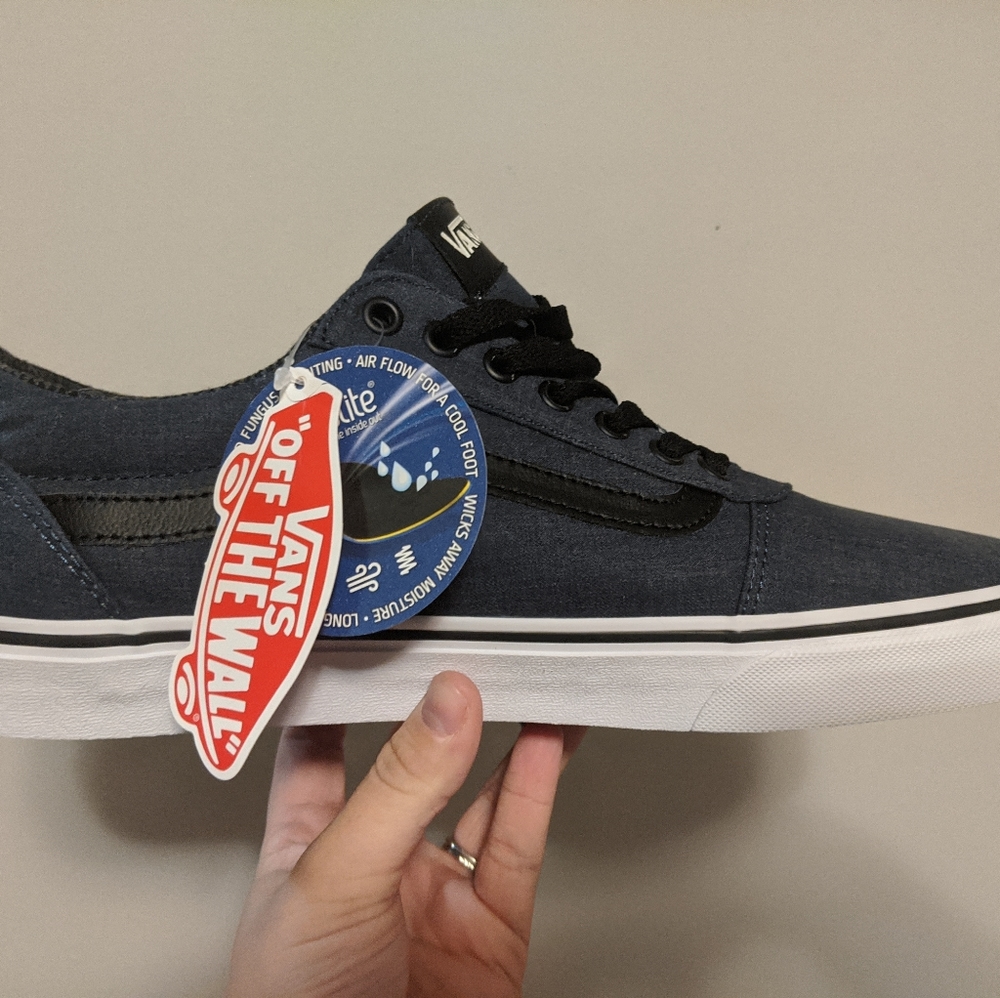 Vans - brand new mens 11.5